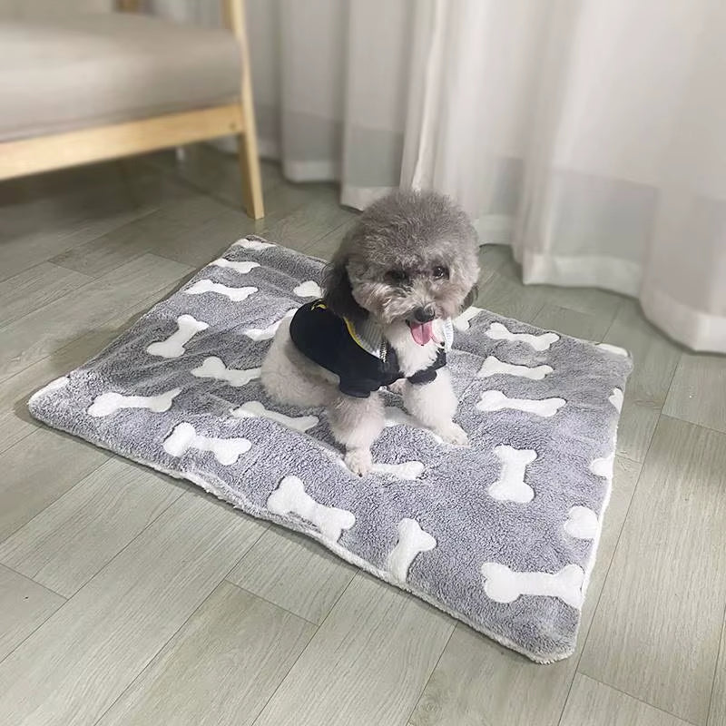 Multi-Model Pet Flannel Sleeping Mat Kennel Mat Blanket Pet Warm Mat Suitable for Large Medium and Small Pets